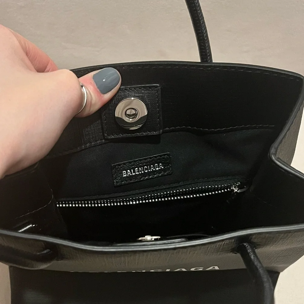 Balenciaga black top handle bag - Picture 4 of 10